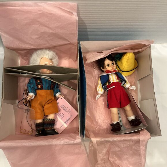 Madame Alexander Dolls 8" Geppetto & Pinocchio In Boxes- Hand Tags- Stands - Picture 12 of 13